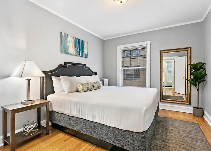 1-bedroom Cozy & Modish - Marshfield W2 Rep Апартаменты Чикаго