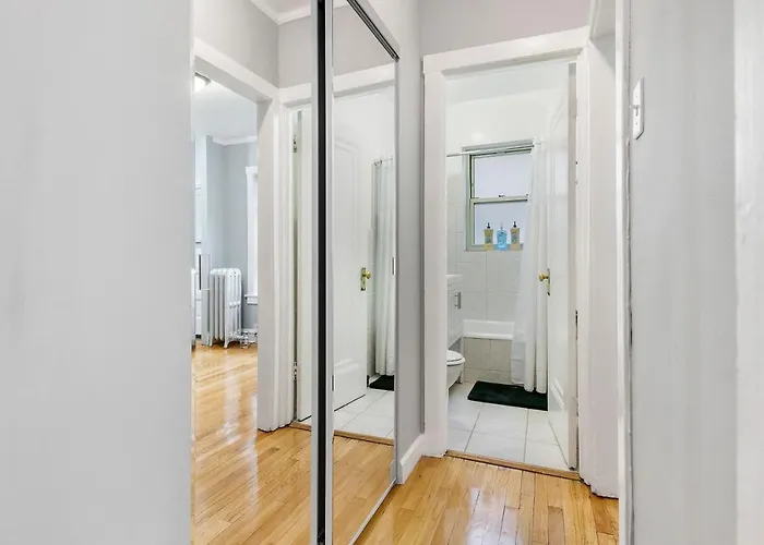 1-bedroom Cozy & Modish - Marshfield W2 Rep Чикаго